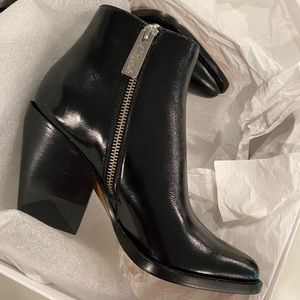 Chloé Serina Leather Ankle Boots in Black, EUR 36